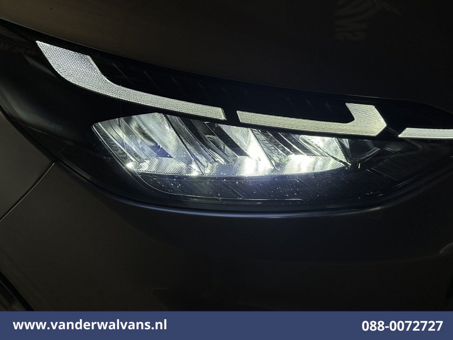 Ford Transit Custom 2.0 TDCI 136pk L1H1 Euro6 Airco | Naviga, Voorwielaandrijving, 4 cilinders, Bedrijf, 2590 kg