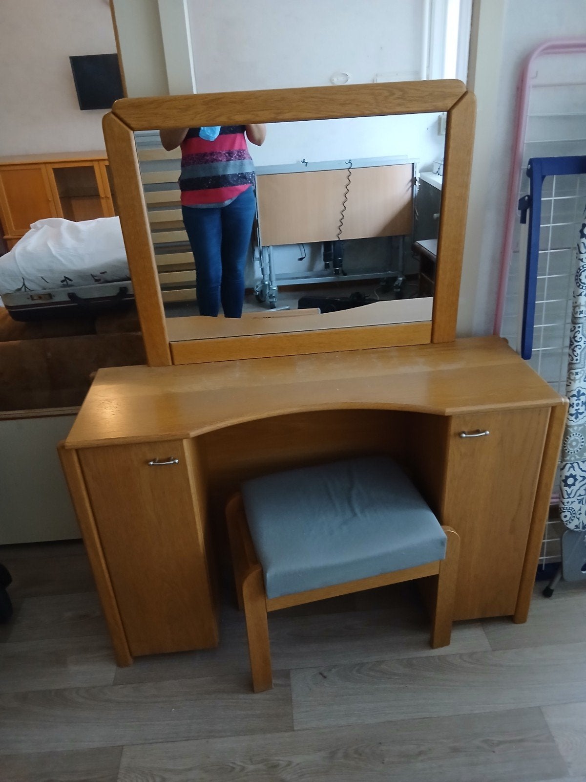 Kaptafel met kruk, Ophalen, 50 tot 100 cm, Minder dan 100 cm