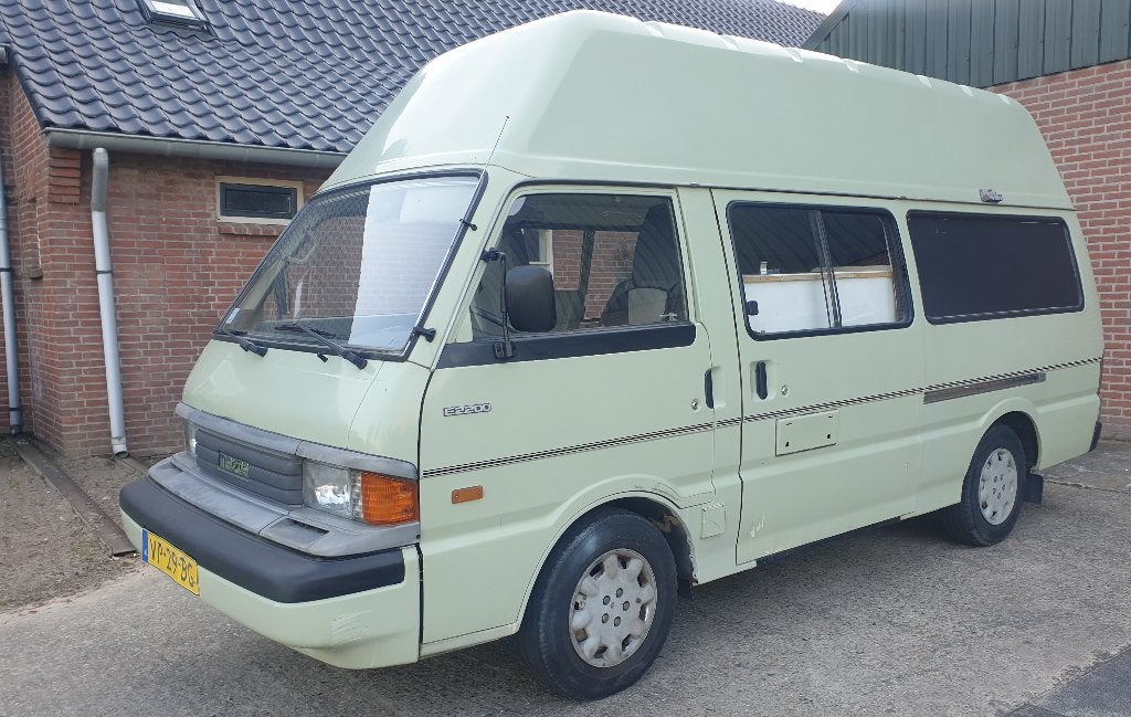 MAZDA E2200 zeldzame buscamper met verhoogd dak, Overige merken, Tot en met 2, Particulier, 4 tot 5 meter