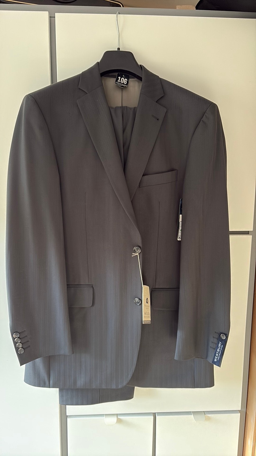 Dinkergrijs kostuum met lichte streep (westbury), Kleding | Heren, Ophalen of Verzenden, Nieuw, Grijs
