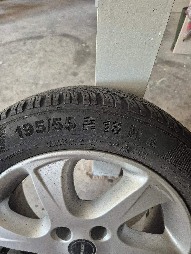 Continental Winterbanden op Borbet Velgen 195/55 R16, Auto-onderdelen, Ophalen, Gebruikt, 16 inch, Banden en Velgen
