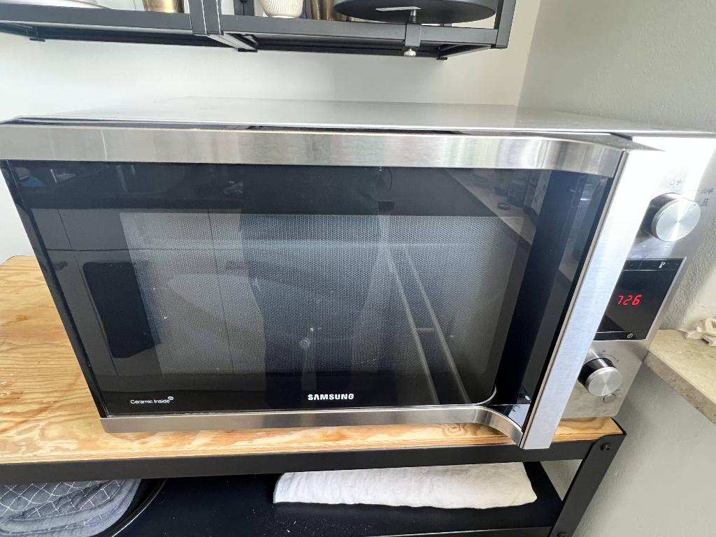 Samsung combimagnetron MC457TGRCSR 45L - hetelucht & grill, Witgoed en Apparatuur, Ovens, Ophalen, Minder dan 45 cm, Gebruikt