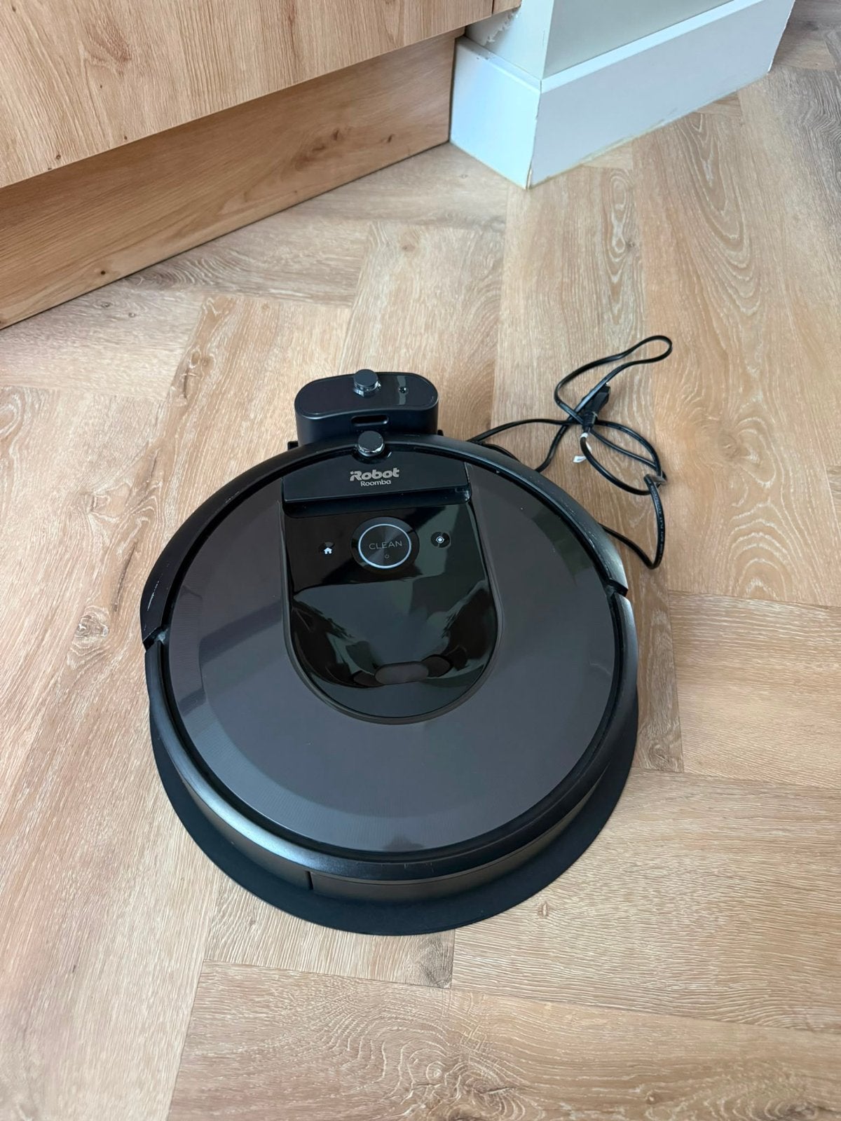 iRobot Roomba Combi 8 Robotstofzuiger, Ophalen, IRobot, Zo goed als nieuw, Robotstofzuiger