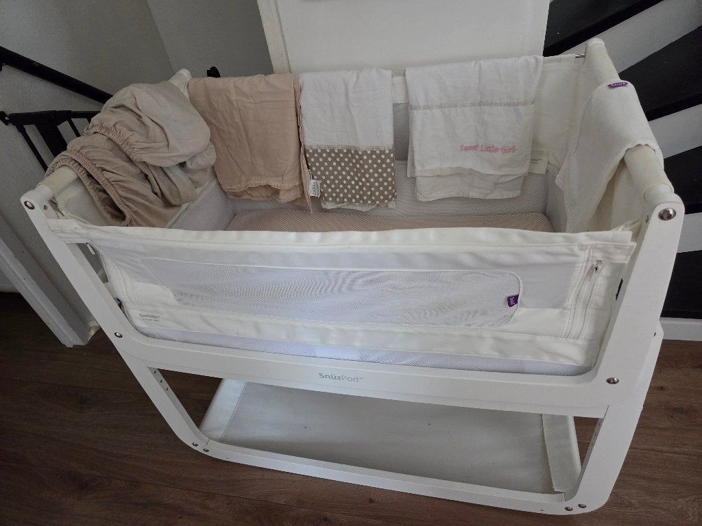 Snuzpod 4 co-sleeper met diverse lakens en badje, Ophalen, Gebruikt, Wieg