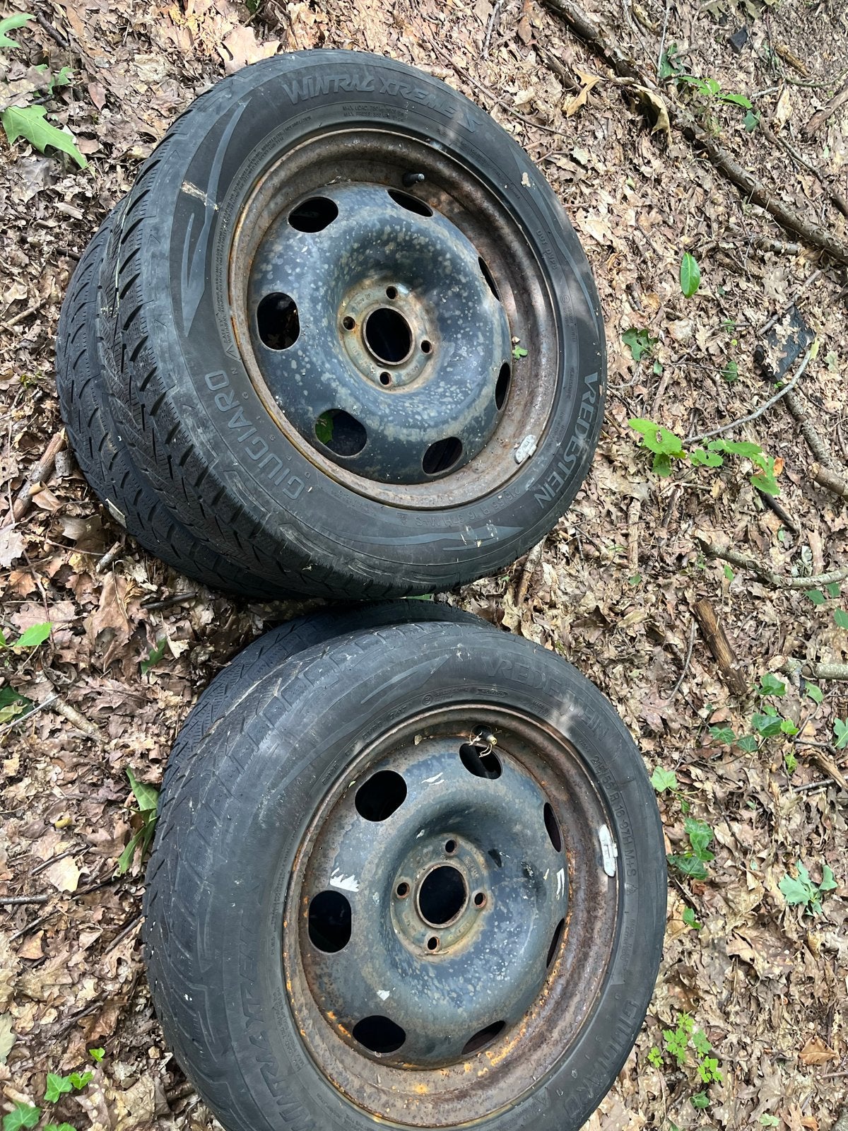 Vredestein Winterbanden op stalen velgen 215/55 R16, Ophalen of Verzenden, Gebruikt
