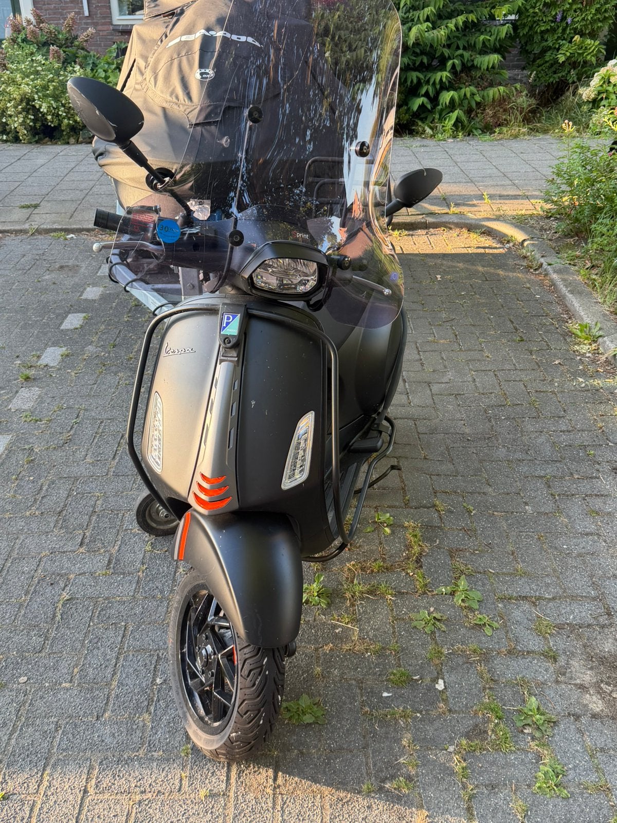 Vespa 2024 weinig gebruikt., Fietsen en Brommers, Ophalen of Verzenden, Zo goed als nieuw, Benzine, Vespa