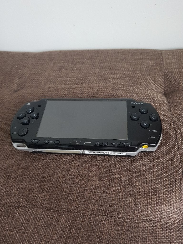 PSP 2004 + USB + NFS, Spelcomputers en Games, Met games, Verzenden, Zo goed als nieuw, PSP Slim