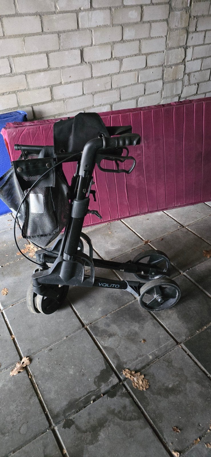 volito rollator met zitje en tas, Ophalen, Zo goed als nieuw