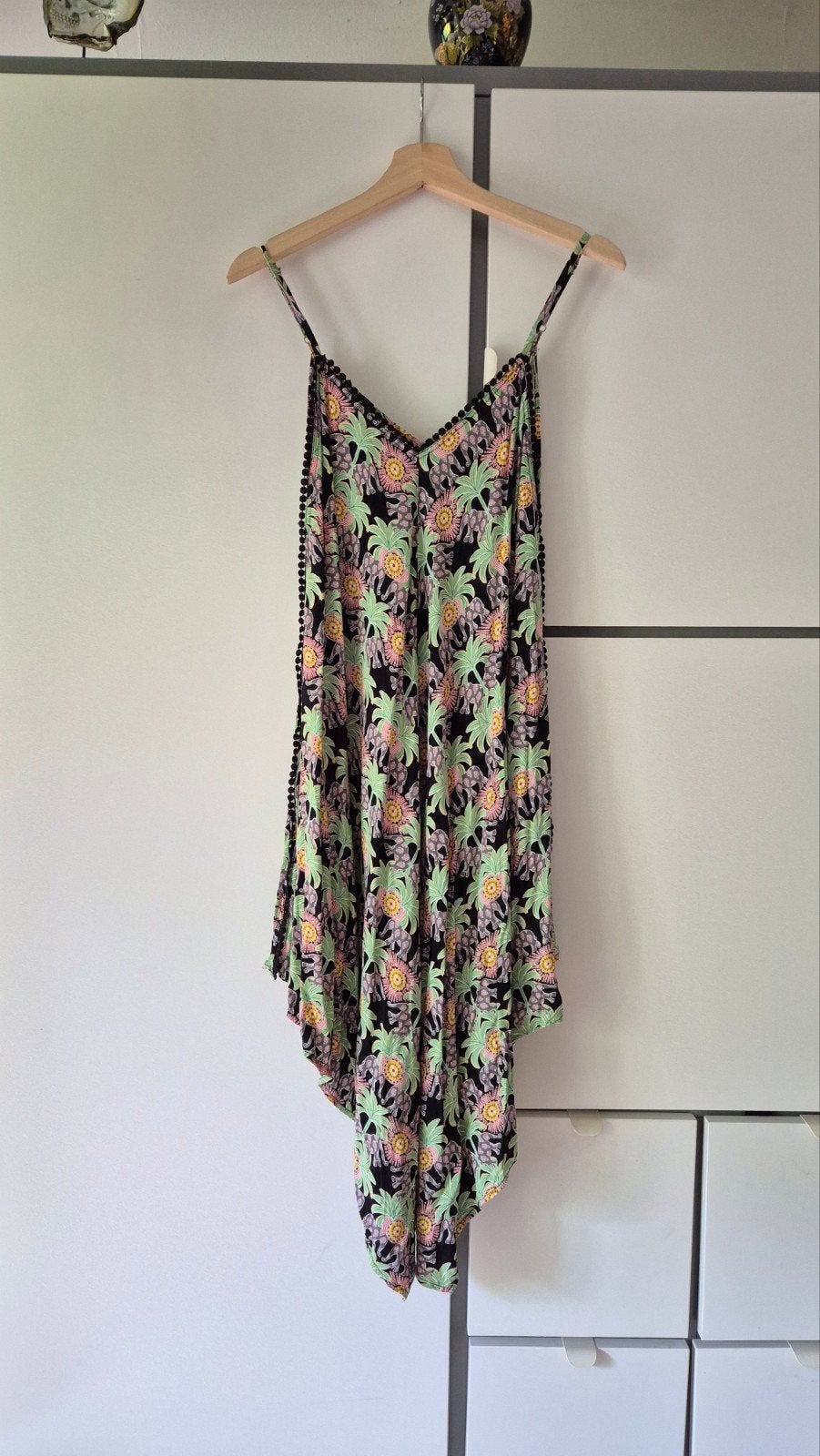 Molly Bracken asymmetrische tropische jurk met pompons, Maat 42/44 (L), Ophalen of Verzenden, Zo goed als nieuw, Molly Bracken