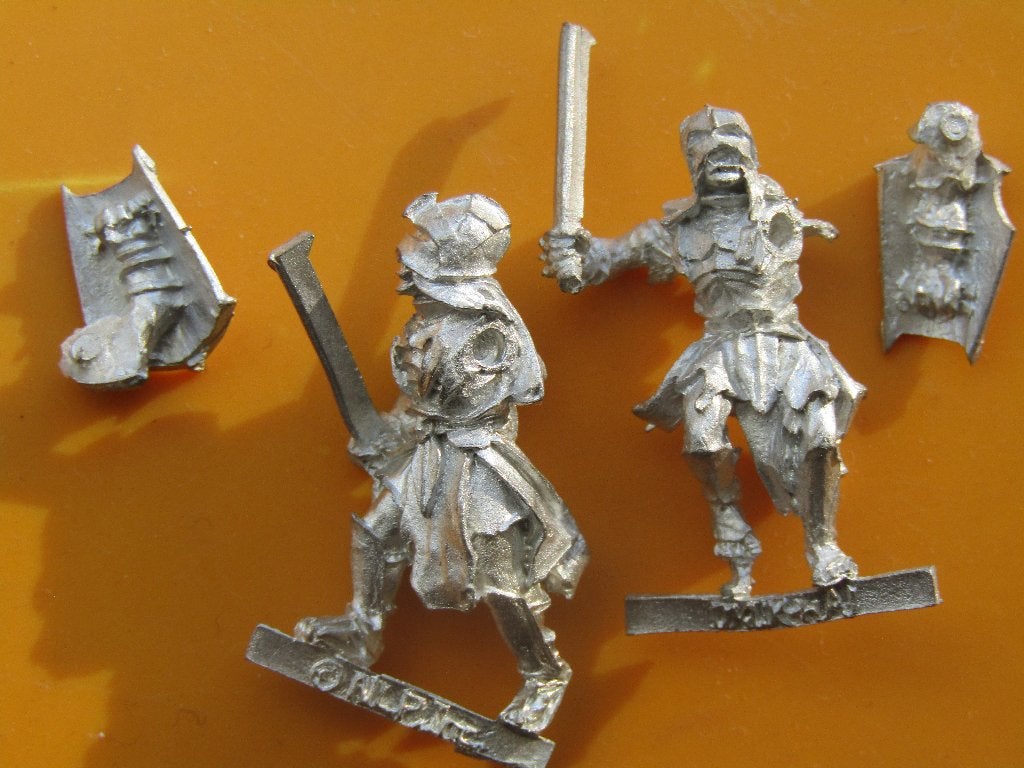 Uruk Hai Scout with sword and shield, Verzenden, Zo goed als nieuw, Lord of the Rings, Figuurtje(s)