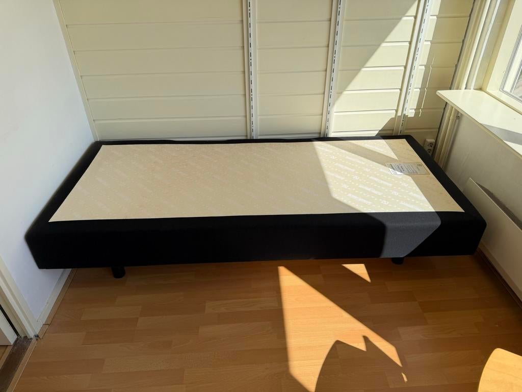 Gratis boxspring + matras 90 *200, Huis en Inrichting, Slaapkamer | Boxsprings, Ophalen, Gebruikt, Tweepersoons