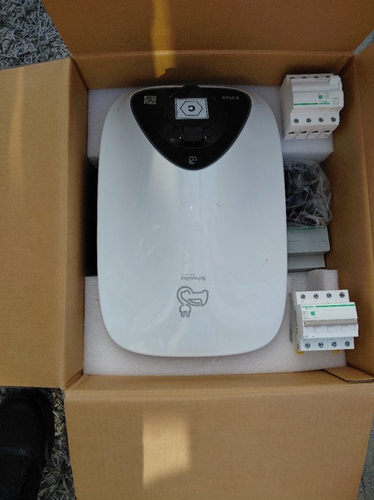 Schneider EVlink Home 11 kW laadpaal + load controller, Auto diversen, Ophalen of Verzenden, Zo goed als nieuw, Laadpaal