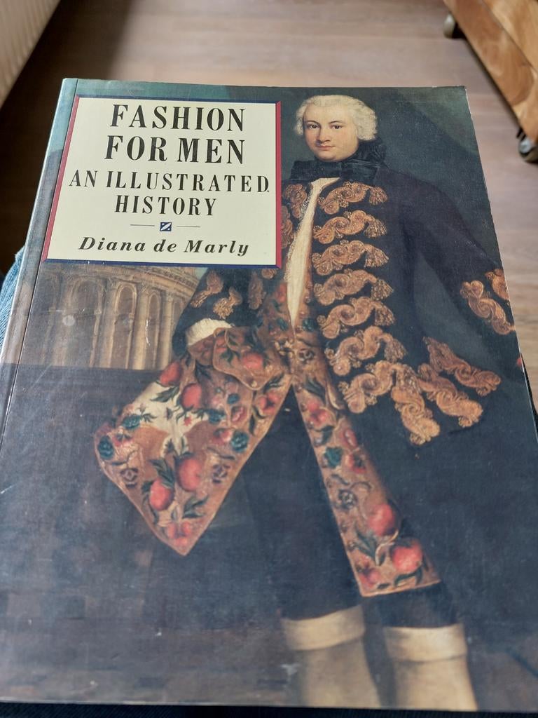 Fashion for men Diana de Marly, Ophalen of Verzenden, Zo goed als nieuw, Mode algemeen
