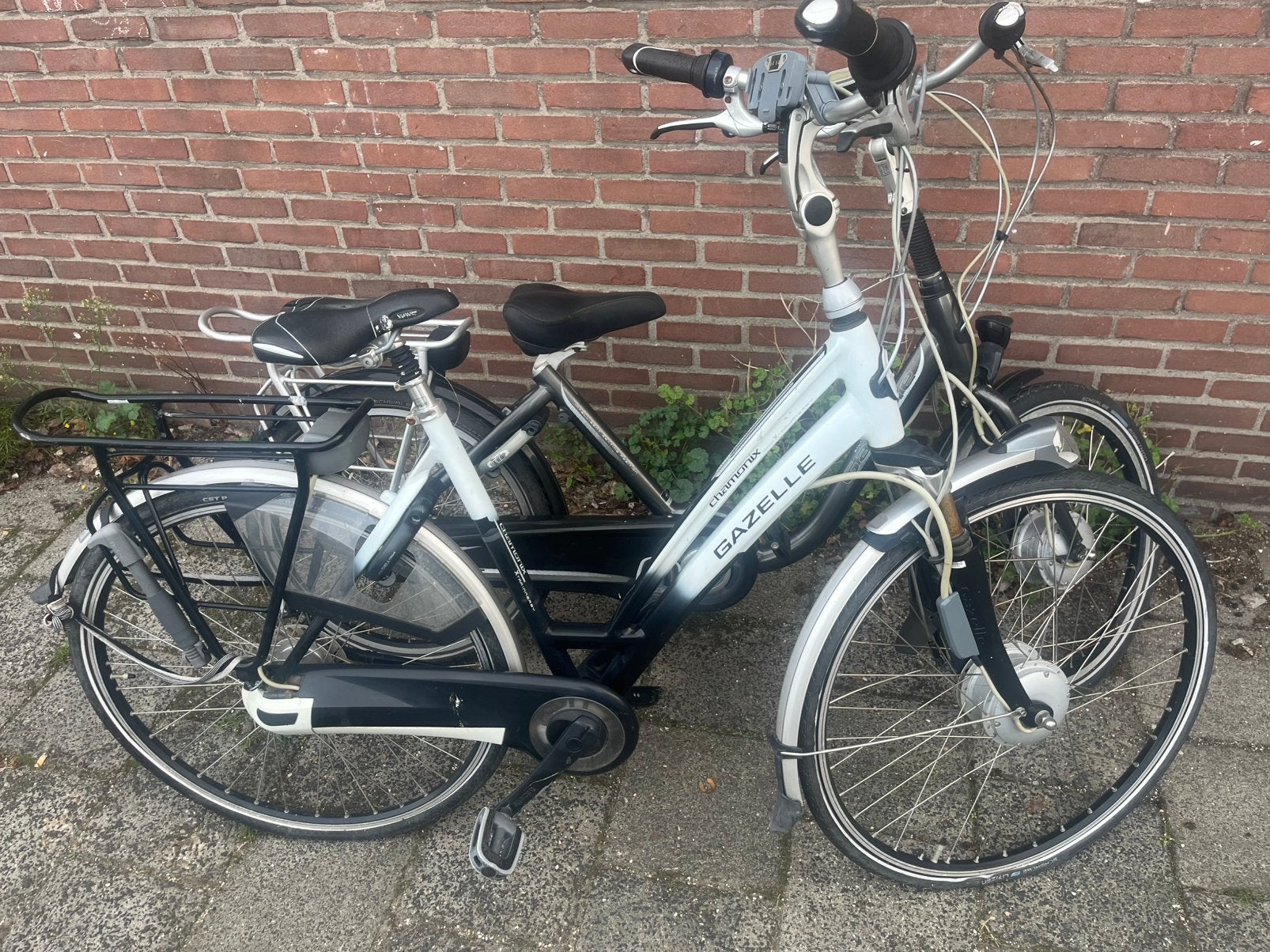 2 Gazelle elektrische fietsen– MOETEN VANDAAG WEG–€250 samen, Fietsen en Brommers, Ophalen, Gebruikt, 51 tot 55 cm, 50 km per accu of meer