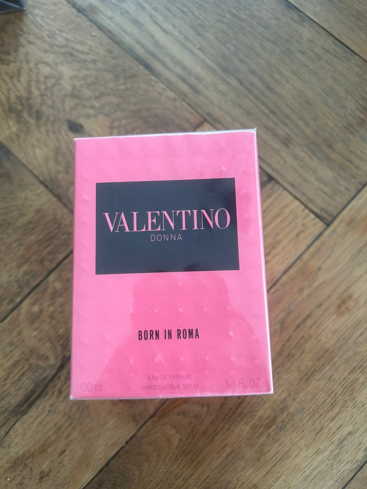 Valentino Donna born in Roma 100ml vrouwenparfum, Boeken, Ophalen of Verzenden, Zo goed als nieuw, Mode algemeen