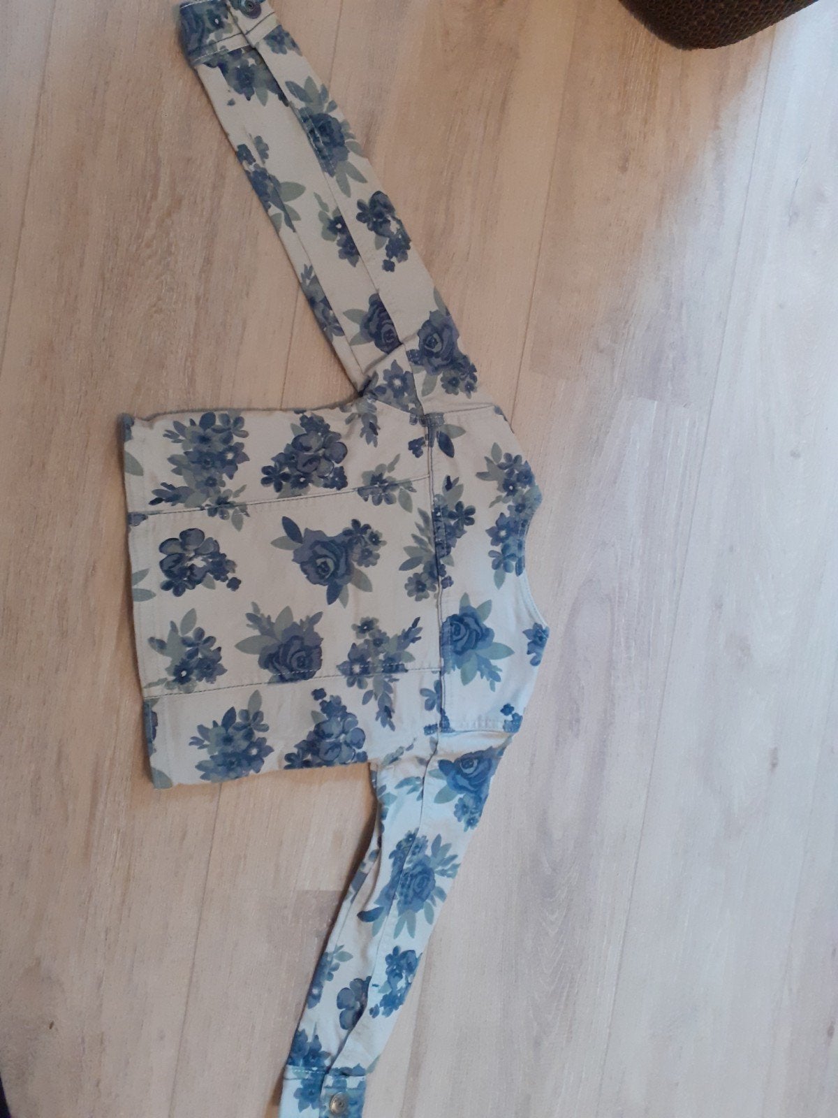 Leuk jasje gebloemd 98/104, Ophalen of Verzenden, Zo goed als nieuw, Meisje, Jas