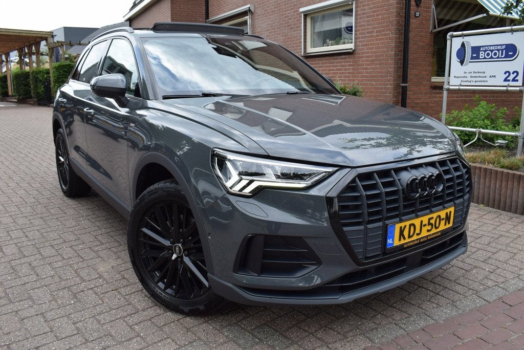 Audi Q3 45 TFSI e S-LINE/PANO/ADAP-CRUISE/CARPLAY/CAMERA/MAT, Auto's, Audi, Gebruikt, Euro 6, Hybride Elektrisch/Benzine, 13 kWh