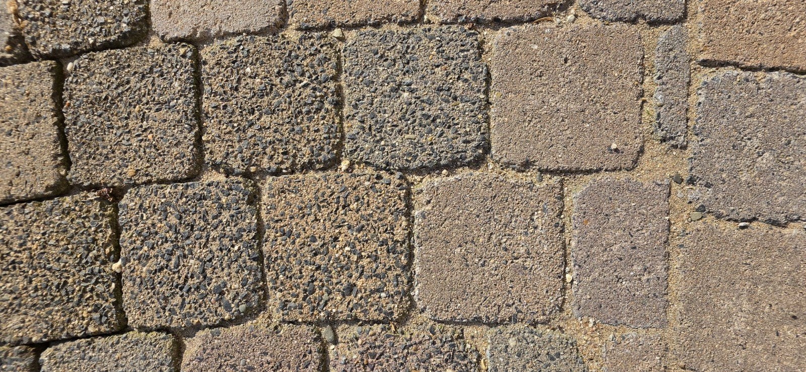 Gratis Klinkers - Voortuin (37,7m²) & Achtertuin (45,4m²), Gebruikt, Klinkers, Ophalen of Verzenden, 10 m² of meer