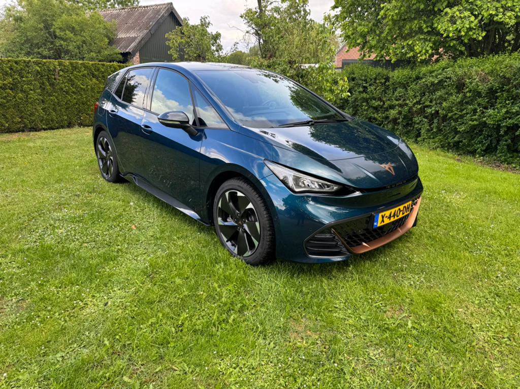 Cupra Born 82kWh!! Full led E-Boost, Auto's, Automaat, Lichtsensor, Achterwielaandrijving, 495 min