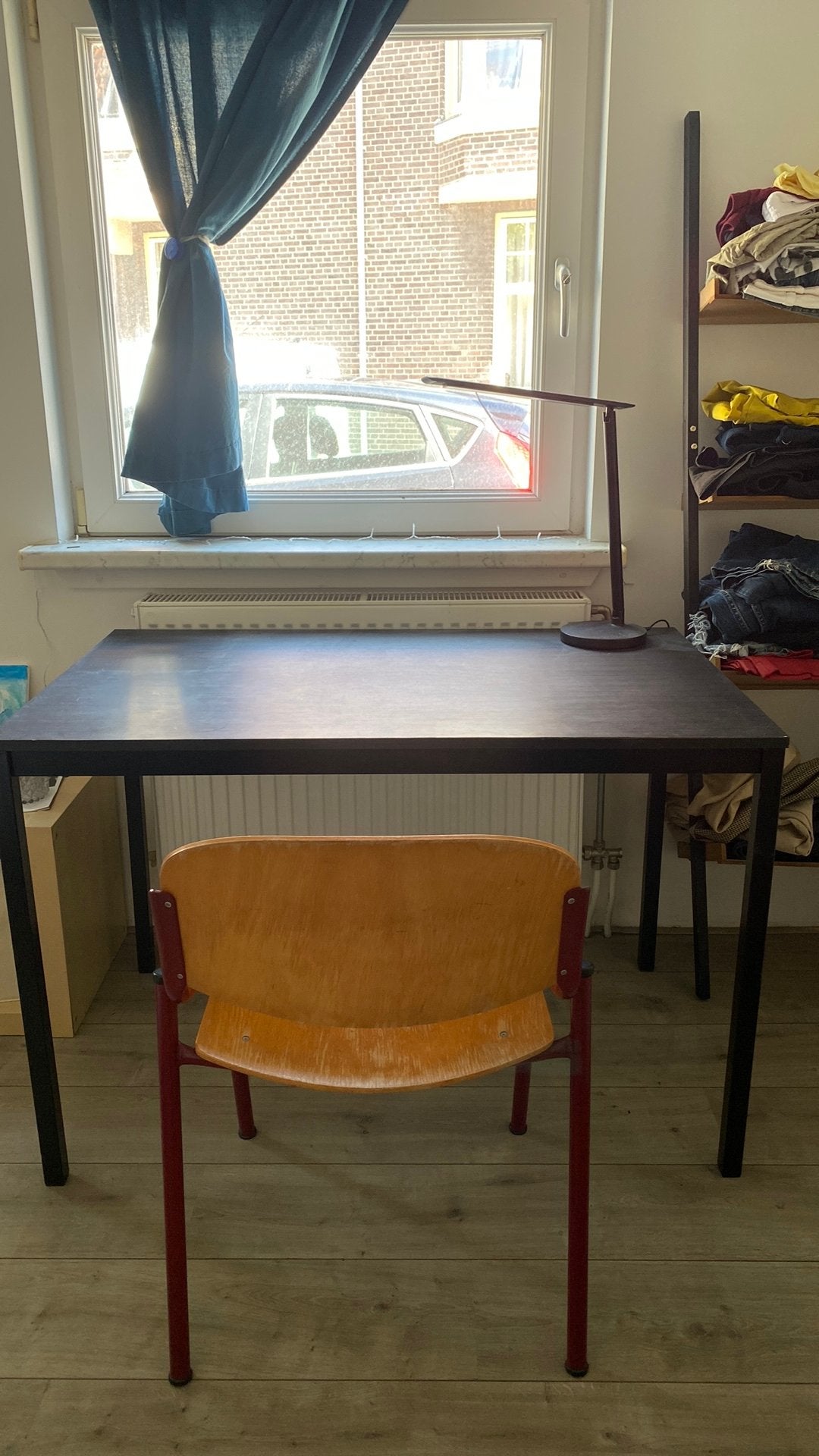 Ikea desk, Ophalen, Zo goed als nieuw, Stoel(en)