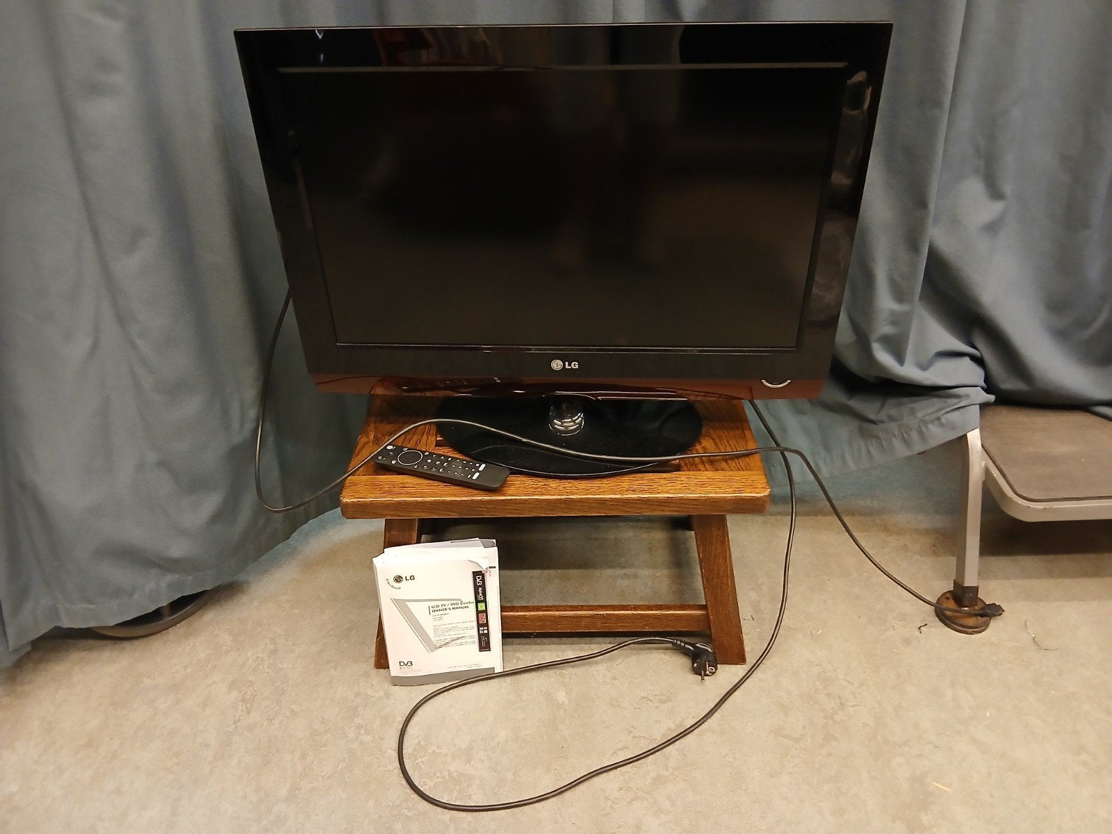 LG TV 67x41 cm, Ophalen, Gebruikt, 50 Hz, 100 cm of meer