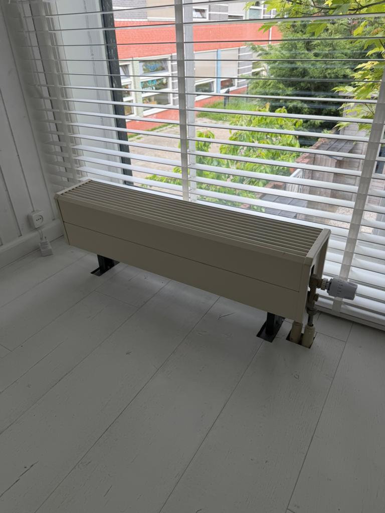 Convector radiator, 30 tot 80 cm, Radiator, Ophalen of Verzenden, Zo goed als nieuw