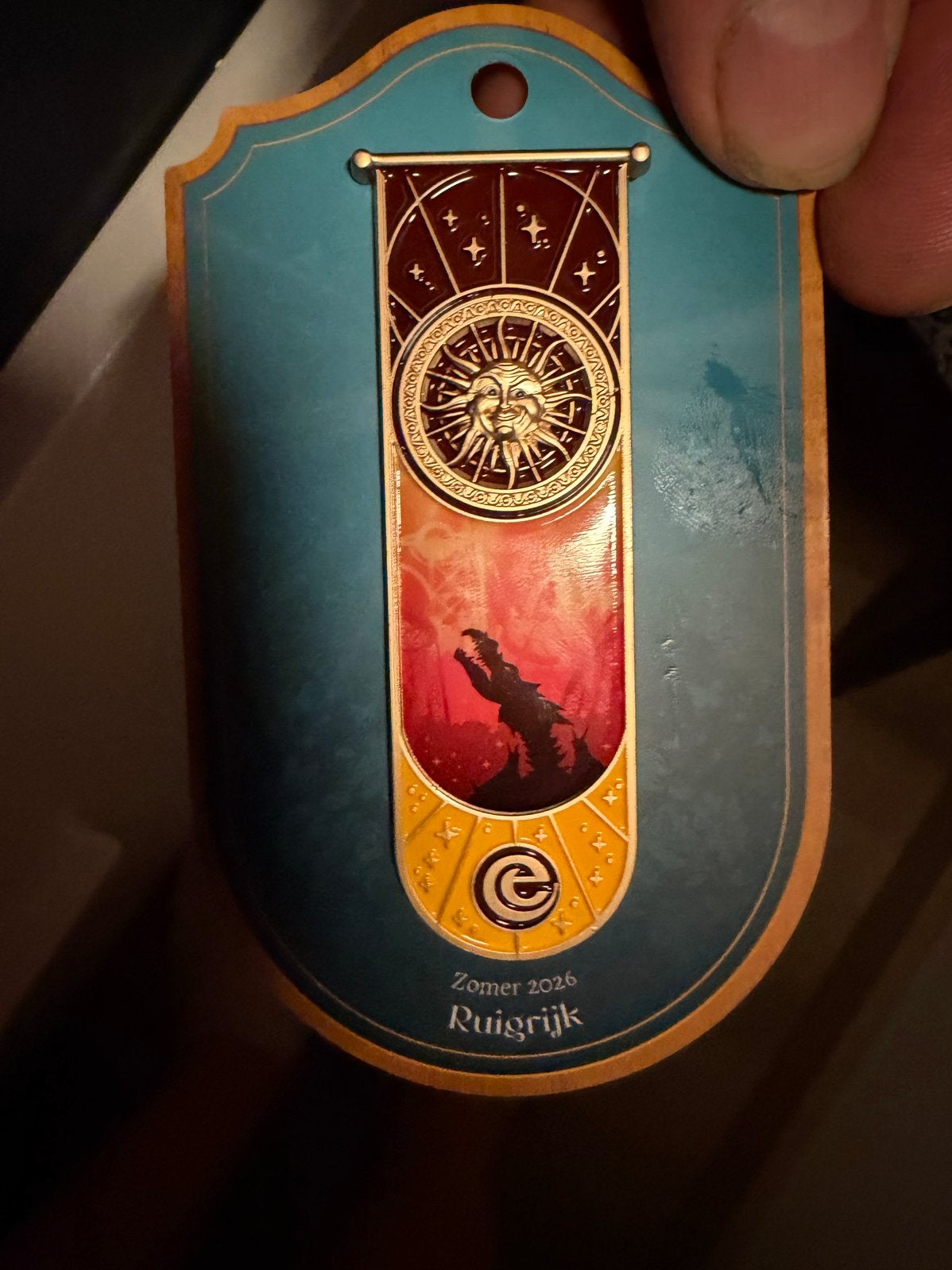 Ruilen! Ruigrijk Zomer 2026 Draak en Zon Pin, Verzamelen, Speldjes, Pins en Buttons, Ophalen, Nieuw, Overige onderwerpen, Speldje of Pin