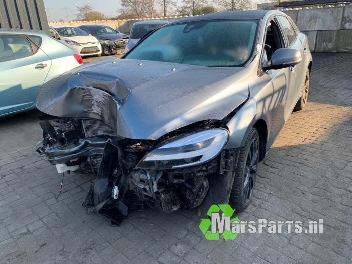 Aandrijfas links-voor van een Volvo V40, Gebruikt, -, -, Ophalen of Verzenden