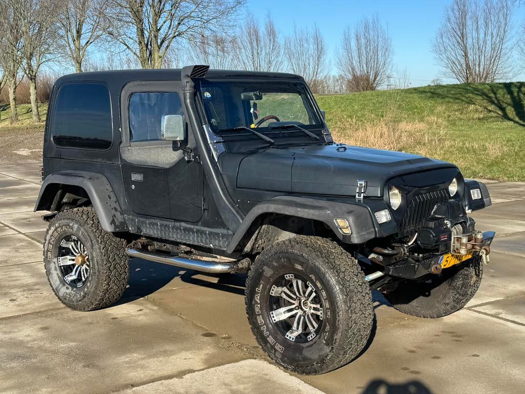 Jeep Wrangler 4.0 I Hard TOP AUT 2000 Zwart, Auto's, Jeep, Automaat, 450 kg, 2000 kg, 4 stoelen