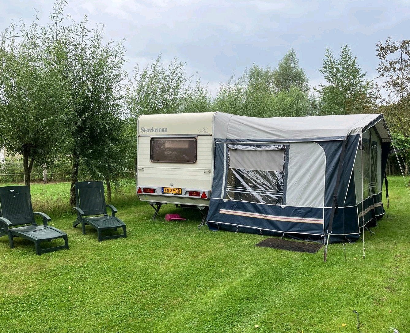 Sterckeman A3701 - Compacte en complete caravan, Kleine zit, Particulier, Tot en met 4, Sterckeman