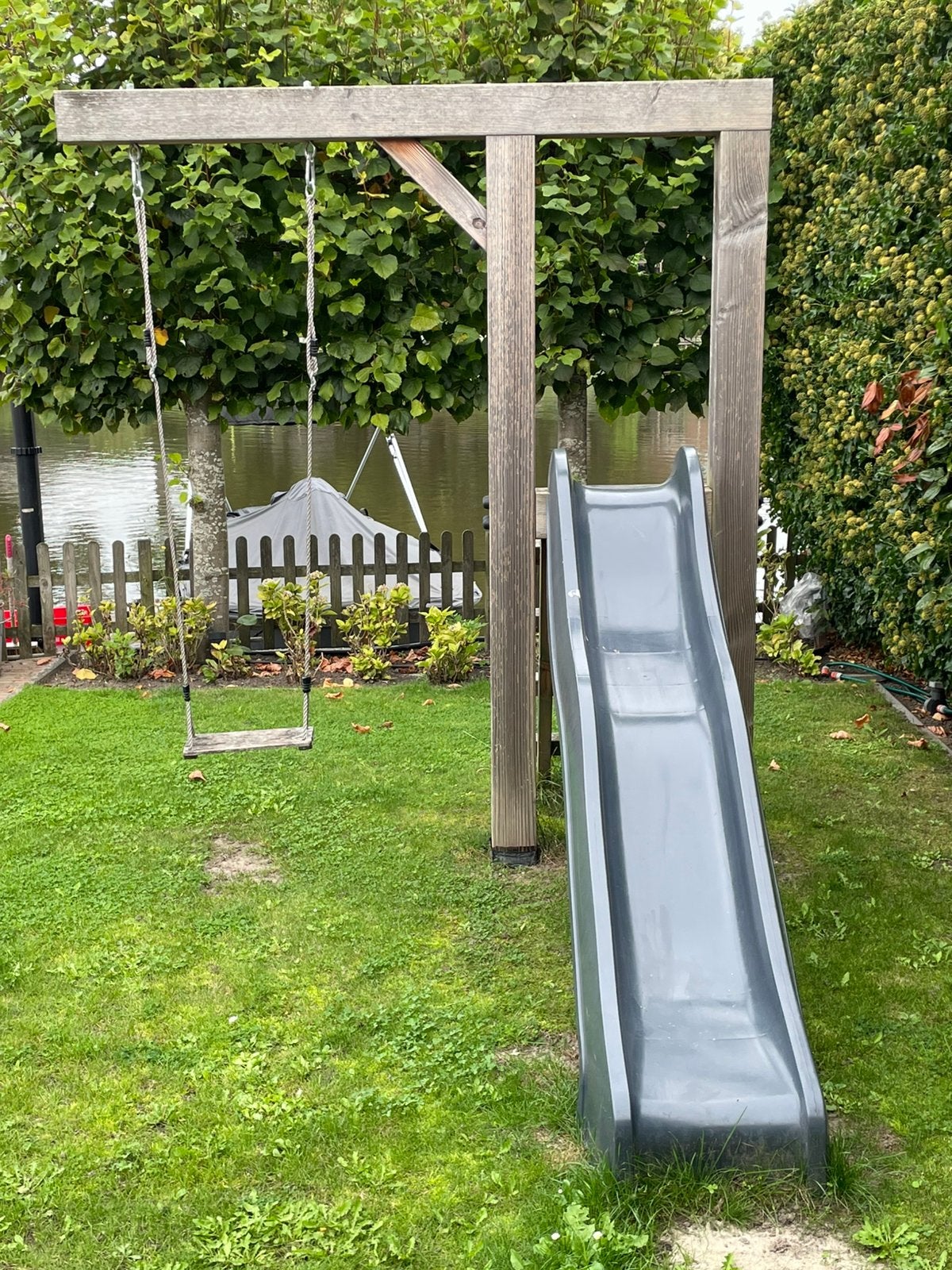 Douglashouten glijbaan schommel combi, Ophalen, Zo goed als nieuw, Glijbaan