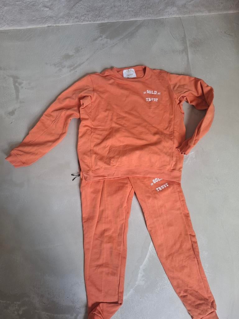 Joggingpak In Gold We Trust, Kleding | Dames, Maat 38/40 (M), Oranje, Ophalen of Verzenden, Zo goed als nieuw