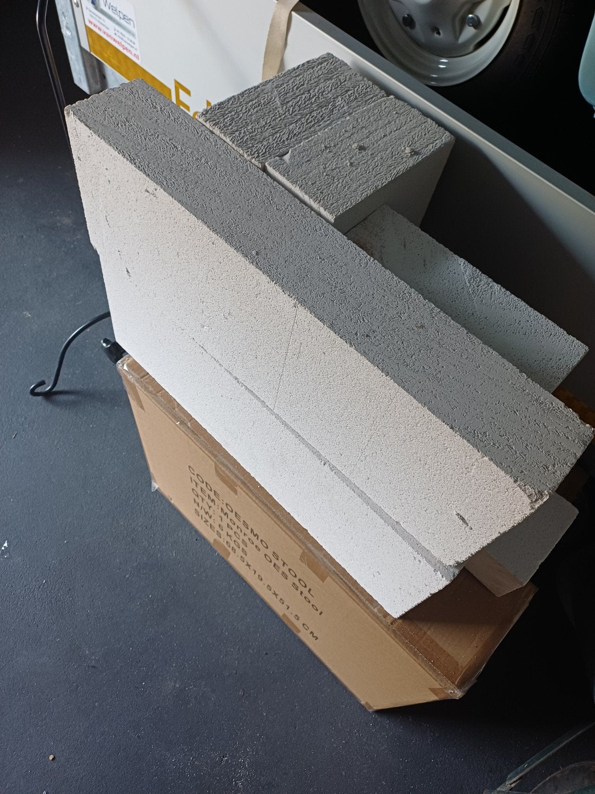 Gasbetonblokken gratis, 10 cm en tegellijm, Ophalen, Doos, Minder dan 35 cm, Minder dan 50 cm