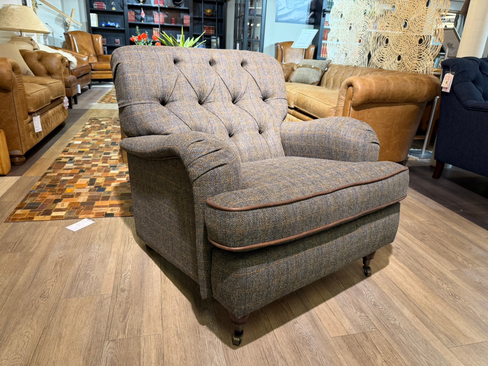 WALTON BUTTON CHESTERFIELD FAUTEUIL TWEED & VINTAGE LEDER, Huis en Inrichting, Ophalen of Verzenden, Nieuw, 75 tot 100 cm, Stof