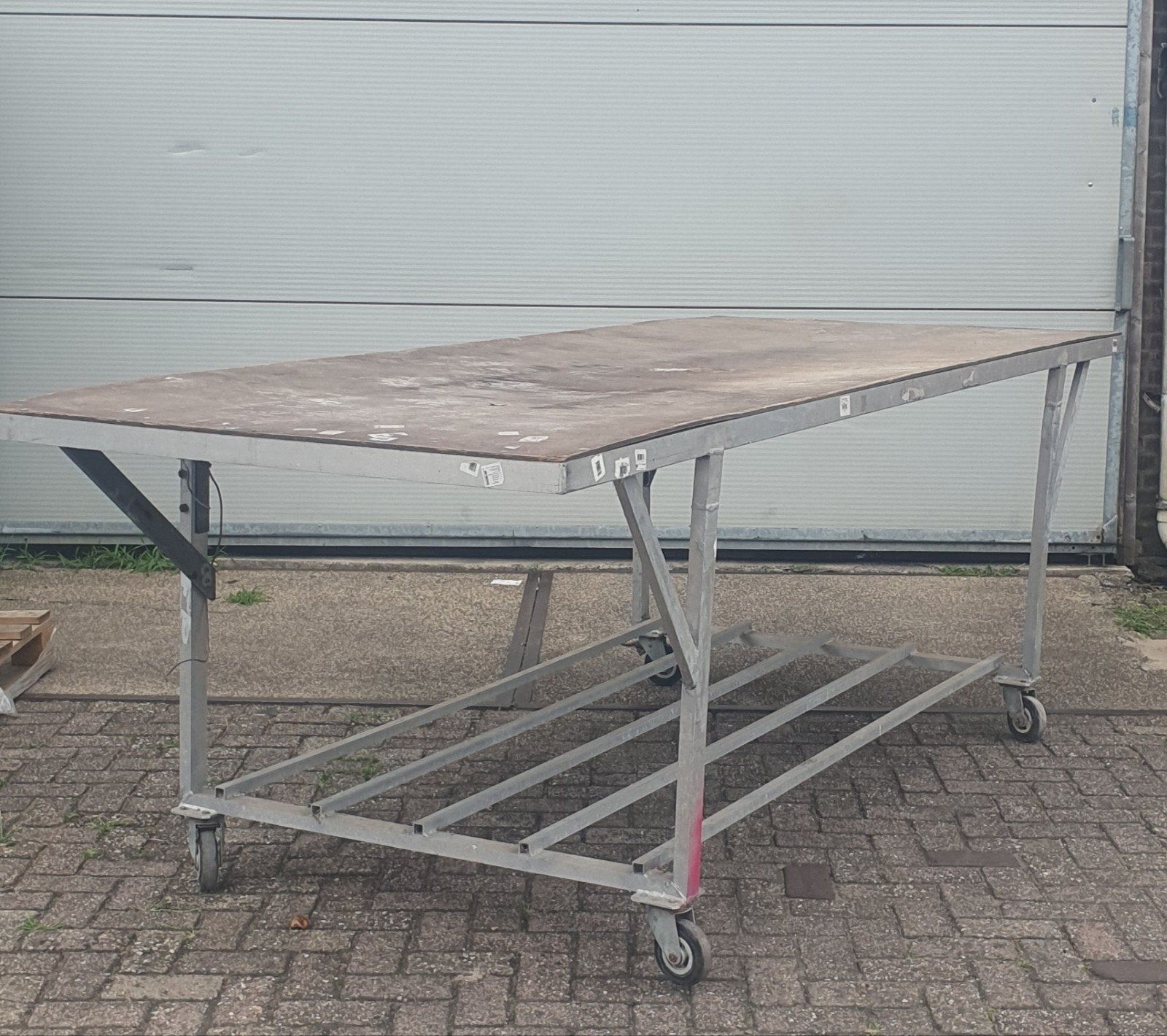 werktafel aluminium onderstel, Ophalen