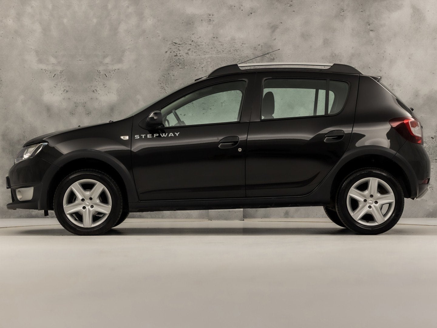 Dacia Sandero 0.9 TCe Stepway Lauréate (NAVIGATIE, AIRCO, L, Auto's, Voorwielaandrijving, Stof, Zwart, Origineel Nederlands