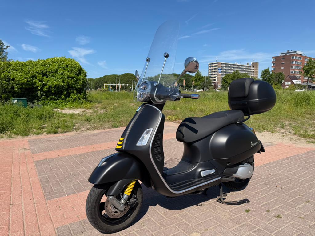 Vespa GTS 300 supertech !!!In prijs verlaagd!!!, Ophalen, Zo goed als nieuw