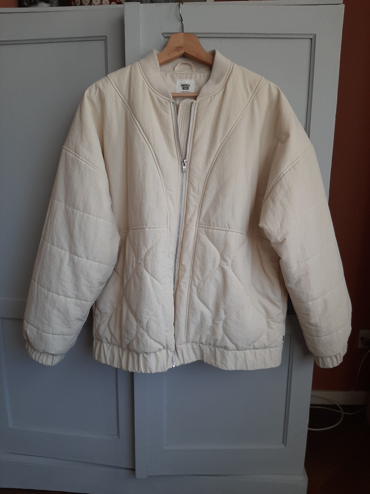Bomber jack/Amerika Today  mt L, Ophalen of Verzenden, Zo goed als nieuw, Beige