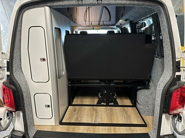 Foto 10 van Volkswagen Transporter T 6.1 2021/Nieuw Lwb 4 Personen
