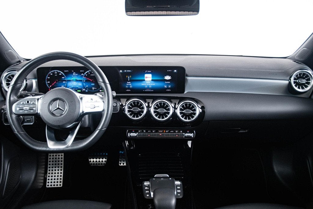 Mercedes-Benz CLA-klasse Shooting Brake 250 e AMG Line Panor, Auto's, Mercedes-Benz, Gebruikt, 4 cilinders, 1645 kg, Hybride Elektrisch/Benzine
