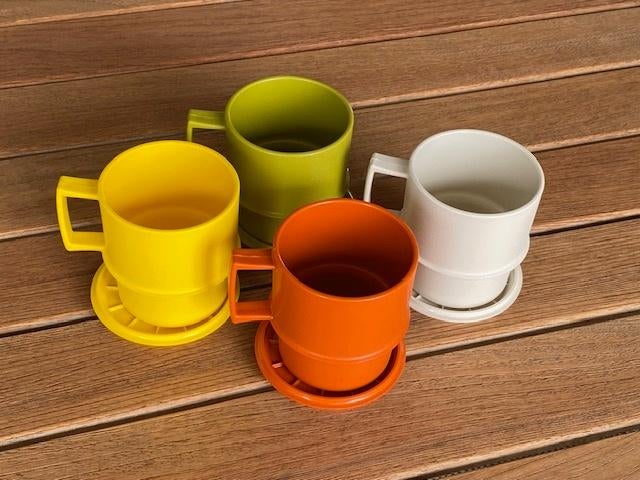 4 drinkbekers met deksel/onderzetter - retro - nieuw, Ophalen of Verzenden, Nieuw, Groen, Beker of Kan