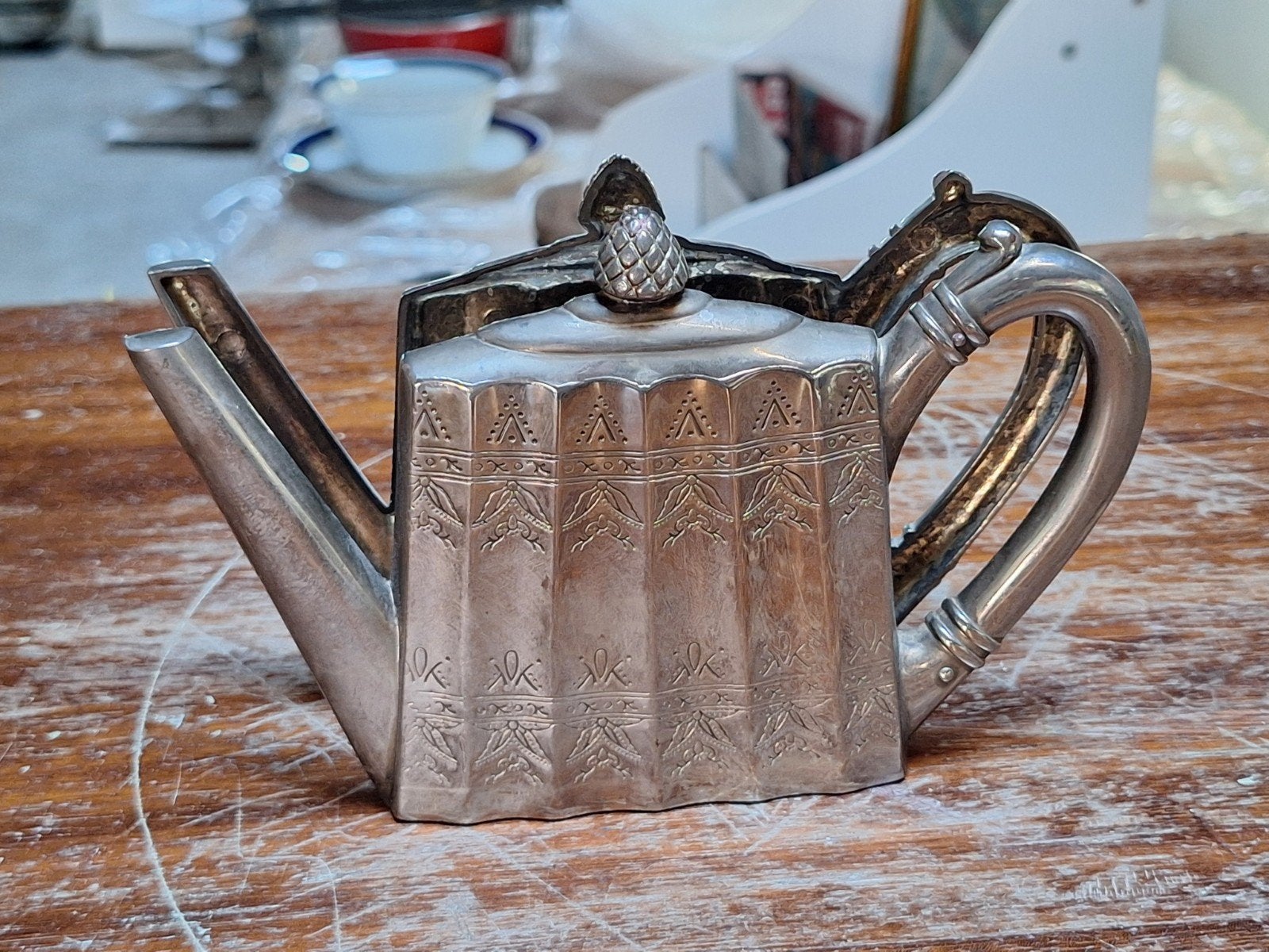Godinger Silver servethouder, Ophalen