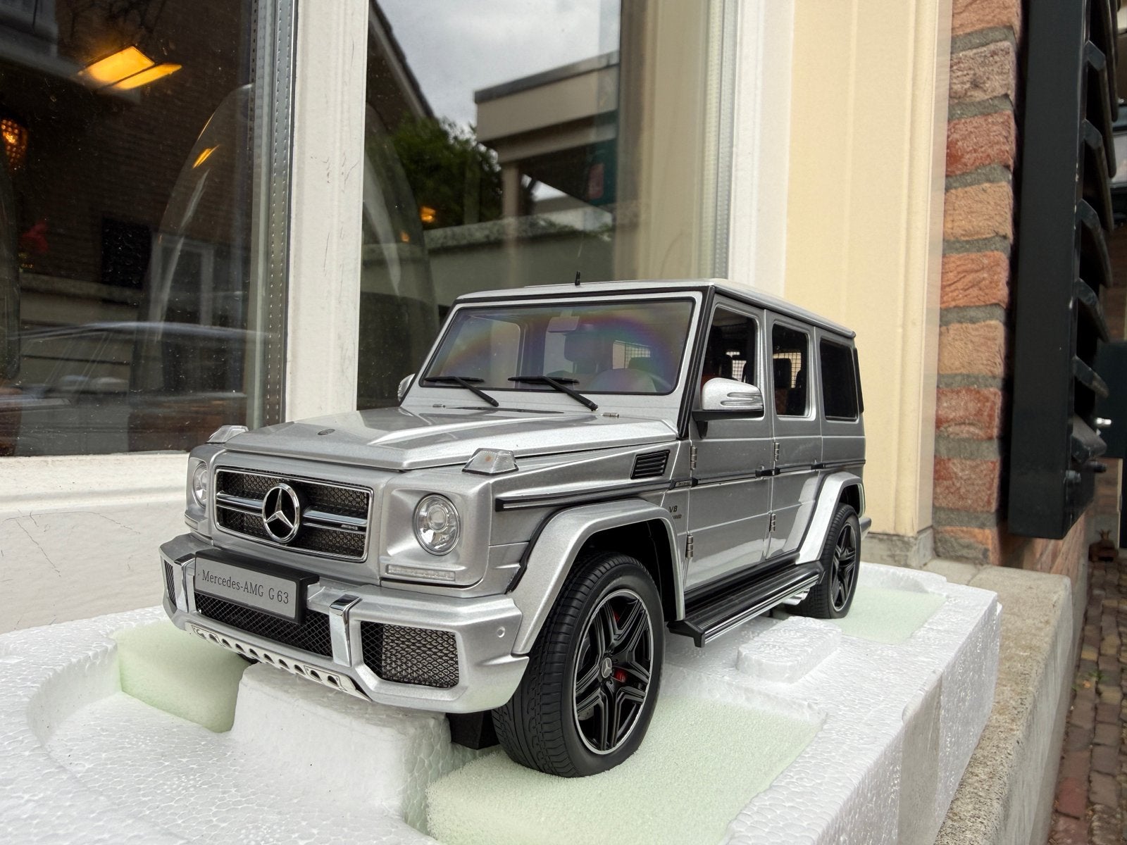 1:18 Mercedes Benz G63 AMG zilver 2017 Autoart 76323, Hobby en Vrije tijd, Modelauto's | 1:18, Auto, Autoart, Ophalen of Verzenden