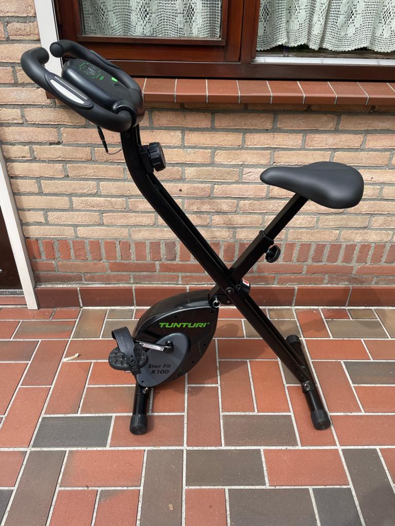 Tunturi Star Fit X100 Hometrainer - Opvouwbaar, Sport en Fitness, Fitnessapparatuur, Zo goed als nieuw, Hometrainer, Benen, Metaal