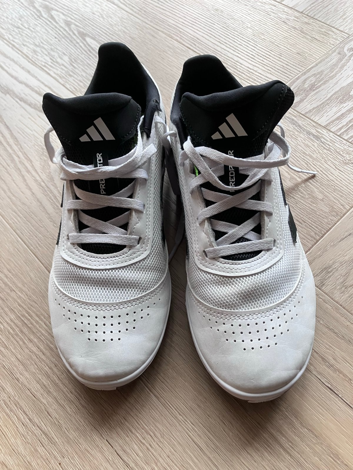 Adidas predator club in sala maat 42 1/3, Kleding | Heren, Ophalen, Gedragen, Wit, Sportschoenen