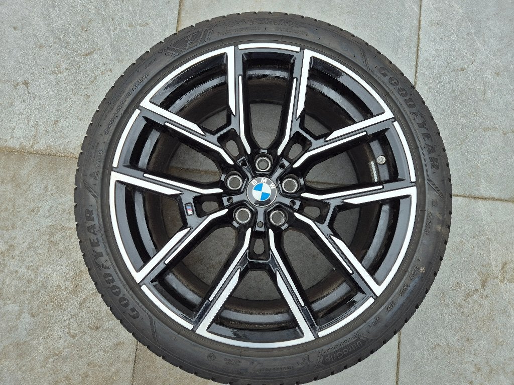 BMW i4 G26 Winterbanden 4 x 19" M Y-spaak 859M augustus 2025, Auto-onderdelen, Banden en Velgen, Banden en Velgen, Winterbanden