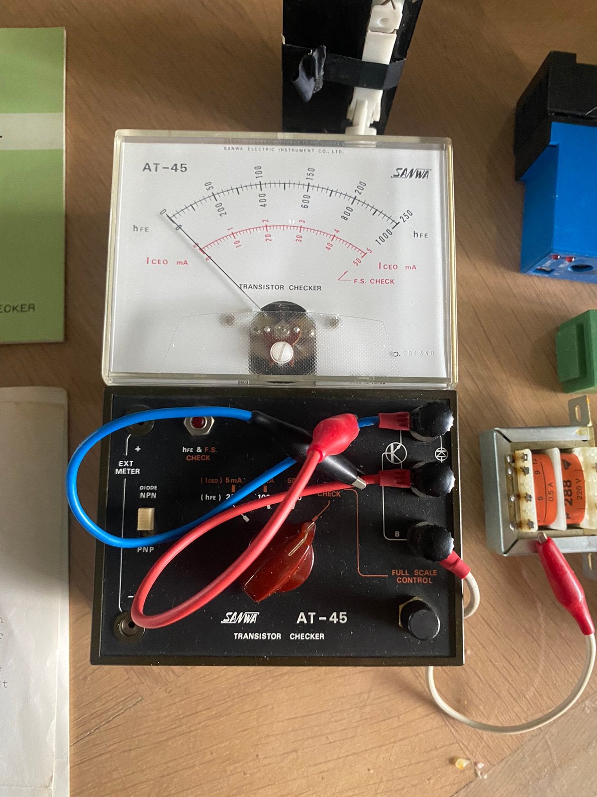 Sanwa at-45 transistor tester modelbouw test apparaat, Hobby en Vrije tijd, Elektronica-componenten, Ophalen, Zo goed als nieuw