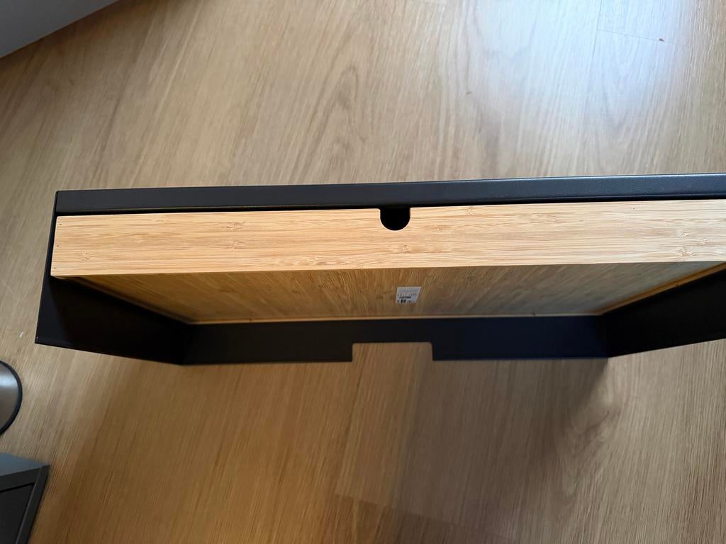 Ikea Elloven monitor standaard, Hout, Ophalen of Verzenden, Zo goed als nieuw, Modern