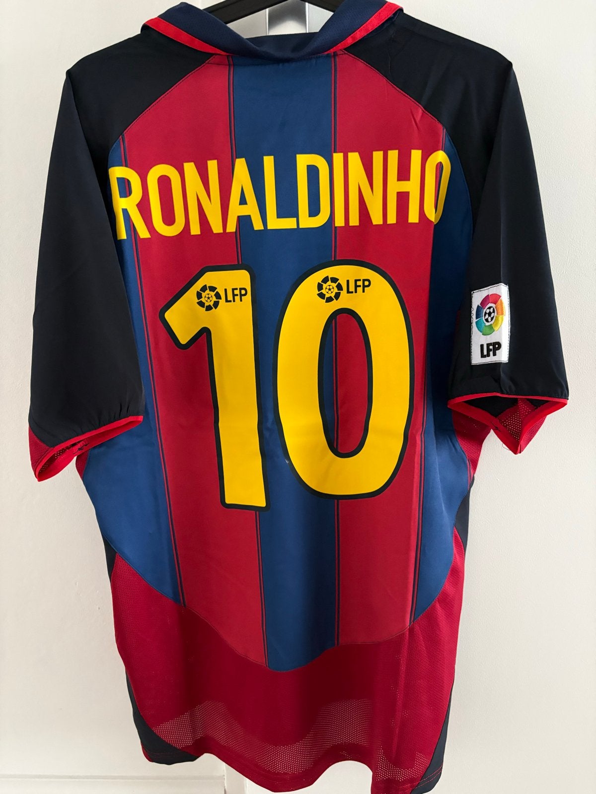 Retro Barcelona Ronaldinho nike barca vintage shirt, Maat 52/54 (L), Meerkleurig, Nieuw, Ophalen of Verzenden