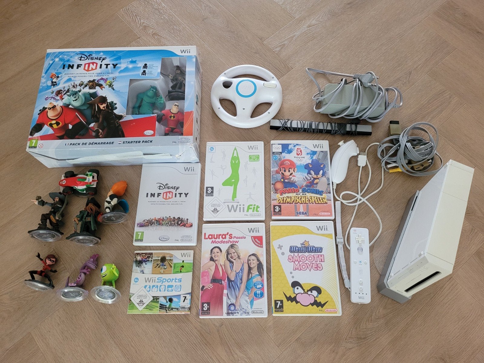Nintendo Wii Set Compleet + games, Disney Infinity set etc, Spelcomputers en Games, Spelcomputers | Nintendo Wii, Gebruikt, Met 1 controller